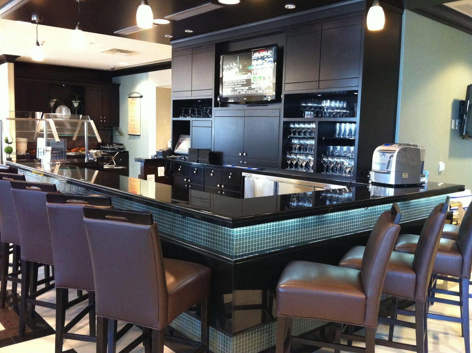 Hilton Garden Inn Toronto Airport West/Mississauga Dış mekan fotoğraf