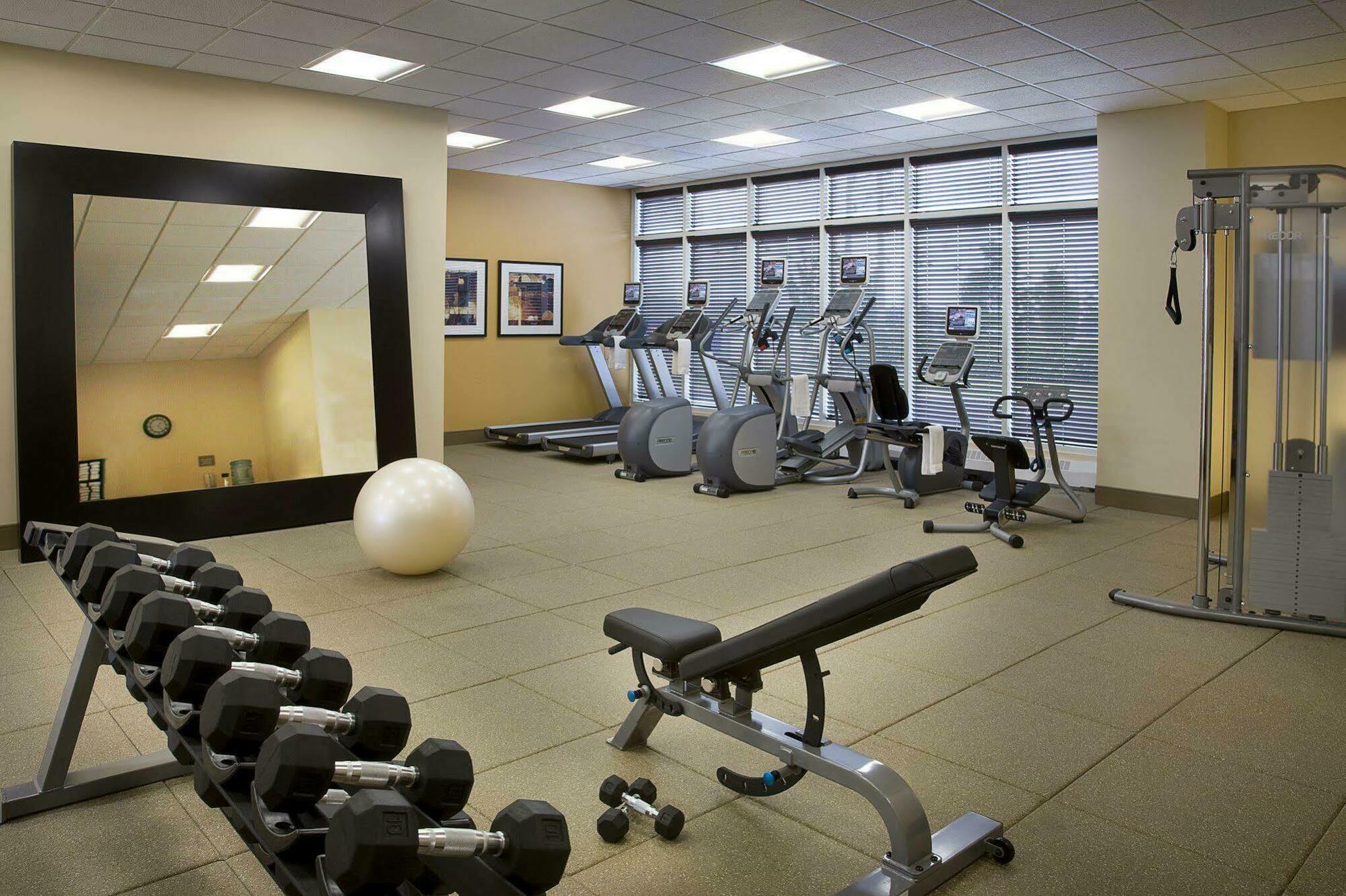 Hilton Garden Inn Toronto Airport West/Mississauga Dış mekan fotoğraf